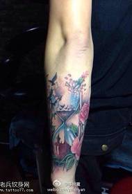 Gambar tato colorglass mawar werna gambar