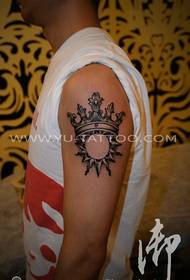 Arm kroon totem zon tattoo patroon