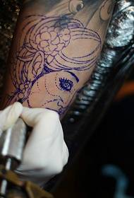Arm სუპერ სილამაზის სუპერ კლასიკური სილამაზის tattoo ნიმუში