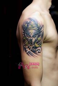 Poika, norsu, käsivarren tatuointikuva