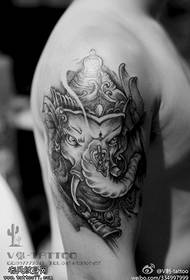 Arm persoonlijkheid zwart grijs olifant god tattoo patroon