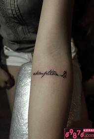 Fris Engels lettertype arm tattoo foto