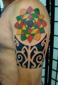 Tatuatge simple del tòtem maia al braç