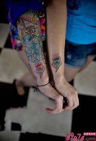 Girl tanden tattoo