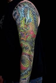 Tatuaje de brazo de flor tradicional de Jeff zuck
