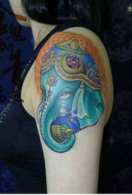 女生手臂一款彩色好看的象神纹身图案图片