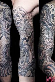 Totemaj drako-brako superregantaj tatuaj bildoj