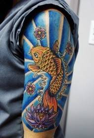 U bello tatuu di u calamar bracciu