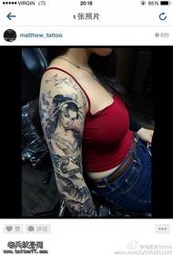 迷人的手臂女人藝妓紋身圖案