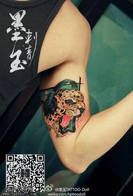 Arm chikoro ingwe tattoo maitiro