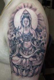 Guanyin totem arm tattoo foto's