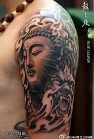 Tatu dan tatu sihir dikongsi oleh tatu