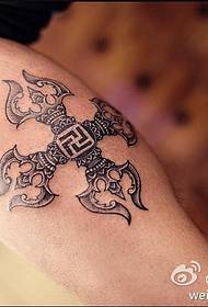 Armas, antepasados pequeños, tatuajes de konjac