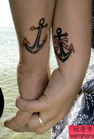 modello del tatuaggio dell'ancora del polso di una coppia del braccio