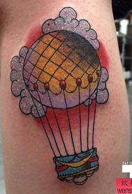 Paže kreativní vodíkový balón tetování funguje