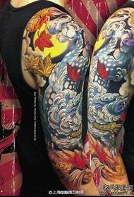 Modello di tatuaggio cool cool leone braccio moda