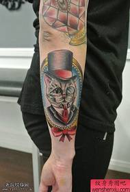 Нишони Tattoo, тавсия диҳед, ки камарбанди гурбачаи дастӣ