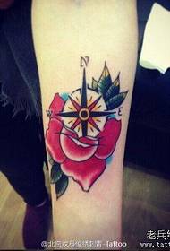 Tattoo show, recommend an arm color rose compass tattoo work