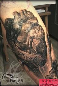 Spettacolo di tatuaggi, consiglia un tatuaggio a cuore di braccio