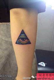 Armkleur god eye tattoo werkt