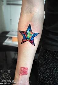 Mfano wa rangi ya nyota yenye muundo wa tattoo ya nyota-tano