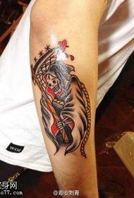 Arm Death Tattoos werden von der Tattoo Hall geteilt