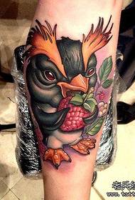 Kazi ya tattoo ya owl rangi