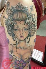 Зани дастии geisha tattoo дастӣ