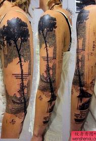 Erityinen tyyli (3) käsivarren tatuointikuvio