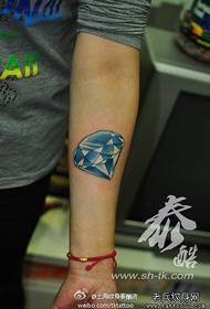 beauty arm fashion popularni uzorak u obliku dijamantne tetovaže u boji