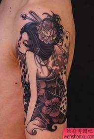 Aarm Geisha Tattoo Aarbecht