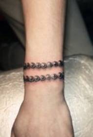 Knabino brako brakringo braceleto tatuaje ŝablono