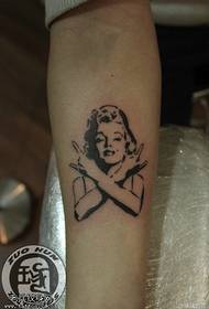Modello tatuaggio braccio sogno rugiada