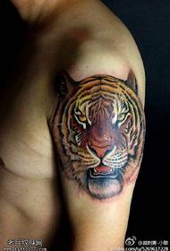 Tato pangalusna pikeun ngabagi tattoo sirah macan panangan