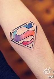 Braccio color superman logo modello tatuaggio