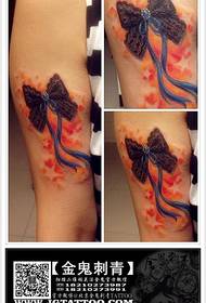 Красиві мережива лук татуювання візерунок