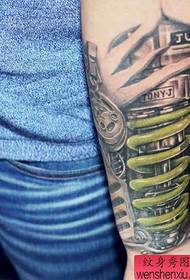 Tattoo show, preporučite mehaničku tetovažu na rukama