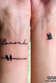 Girl's arm popular bird tattoo patroon