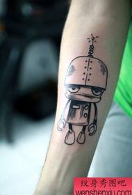 Un'opera di tatuaggio robot braccio è condivisa dai migliori tatuaggi