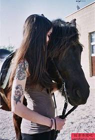 Modello di tatuaggio braccio personalità ragazza
