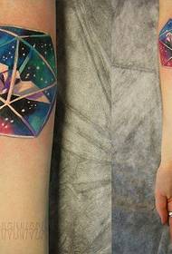 Tatuointinäytös, suosittele naista tähtitaivas paperinosturin tatuointi toimii