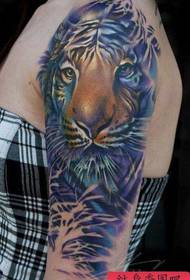 Tattoo show, share mukadzi muhombe ruoko ruvara tiger tattoo inoshanda
