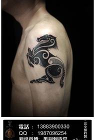 Arm egy klasszikus totem ló tetoválás mintát