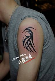 Xangai Tattoo Show Picture Trabalho escuro do tatuagem: Tattoo do totem do braço