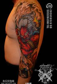 Tattoo Pavilion რეკომენდაციას უწევს მკლავის ფერს, რომელიც არ მოძრაობს მინგის დინასტიას.