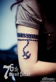 Brazo de beleza moda fermoso patrón de tatuaxe de pulseira