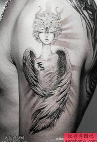 Spettacolo di tatuaggi, raccomandare un braccio tatuaggio Taurus angelo