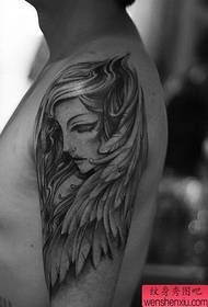 Тетоважа шоу, препорачуваат тетоважа со ангел со рака