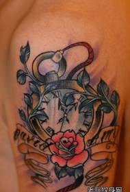 Egy kar óra betű tetoválás minta
