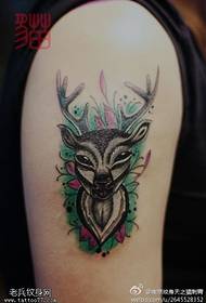 Tattoo show, anbefaler en stor arm farve antilope tatovering arbejde